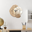 Horloge Murale en Bois au Design Lunaire
