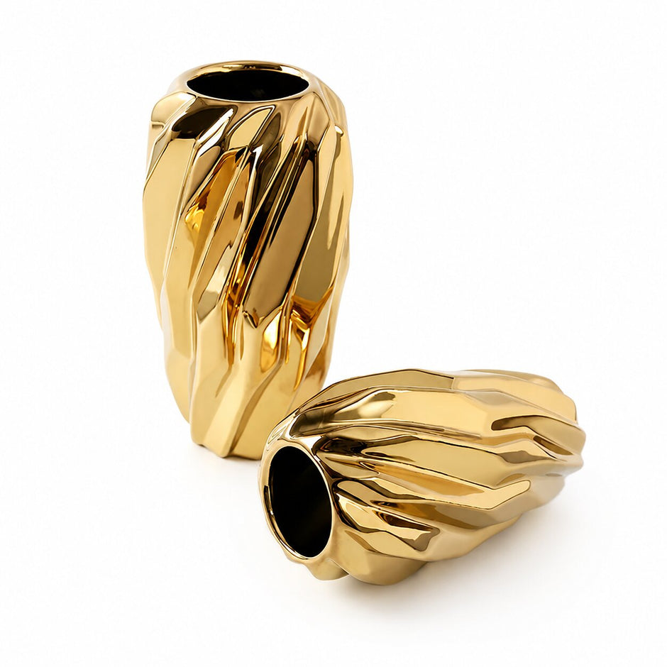 Vase à Fleurs Chic Style Nordique doré avec finition métallisée brillante, relief sculpté ondulé et design contemporain élégant pour une décoration intérieure raffinée.