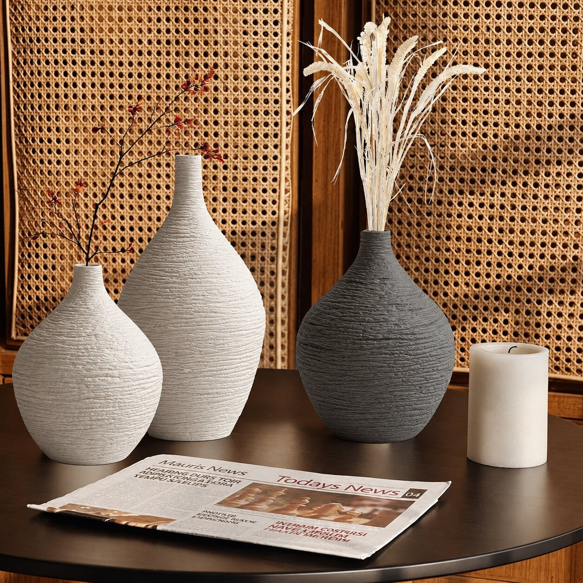 Vase en Céramique à Bouche Étroite