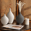 Vase en Céramique à Bouche Étroite
