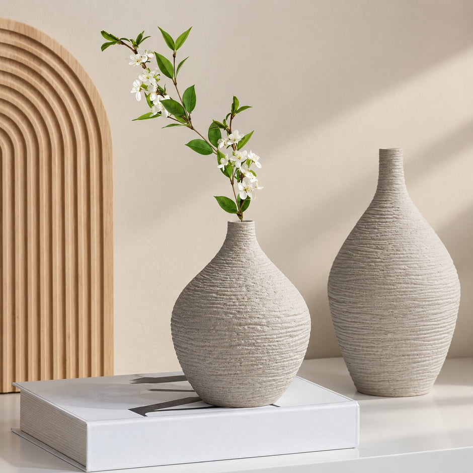 Vase en Céramique à Bouche Étroite