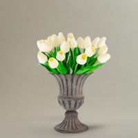 Vase Medicis Vintage en Fer pour Fleurs